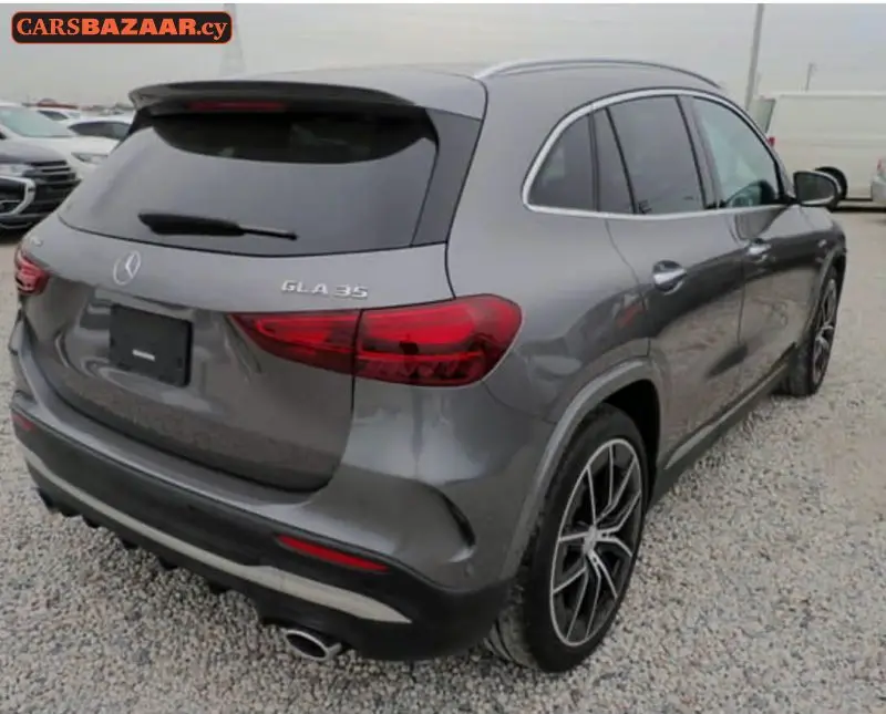 Mercedes-Benz GLA35 AMG Line - photo 3