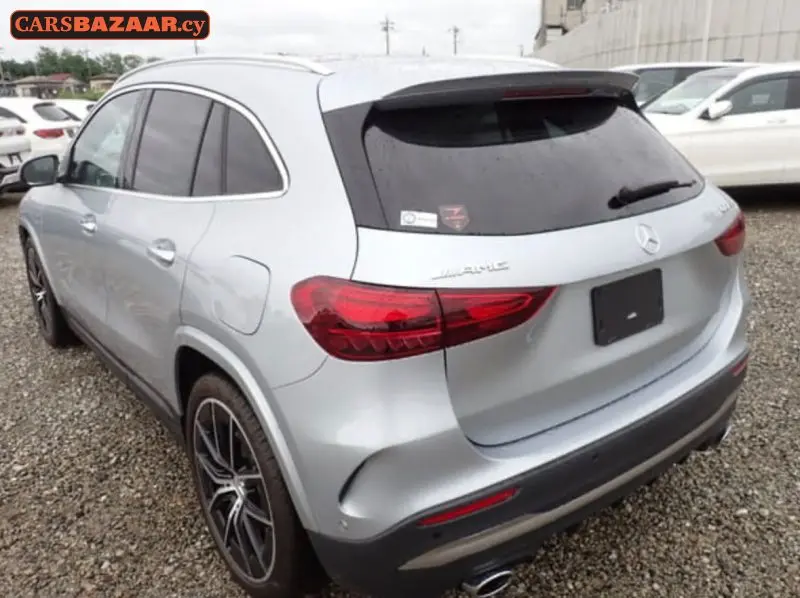 Mercedes-Benz GLA35 AMG Line - photo 3