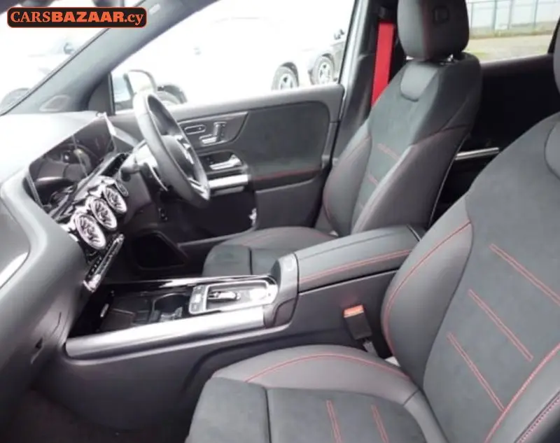 Mercedes-Benz GLA35 AMG Line - photo 7
