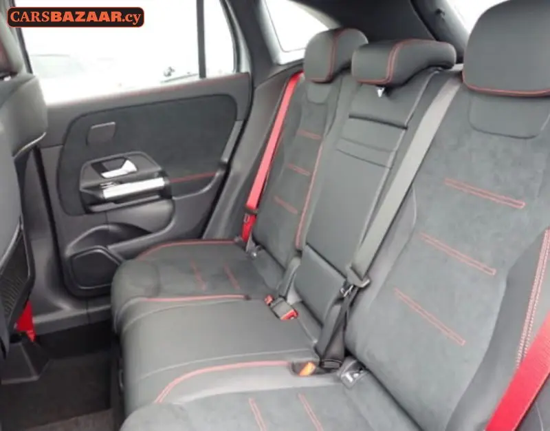 Mercedes-Benz GLA35 AMG Line - photo 6