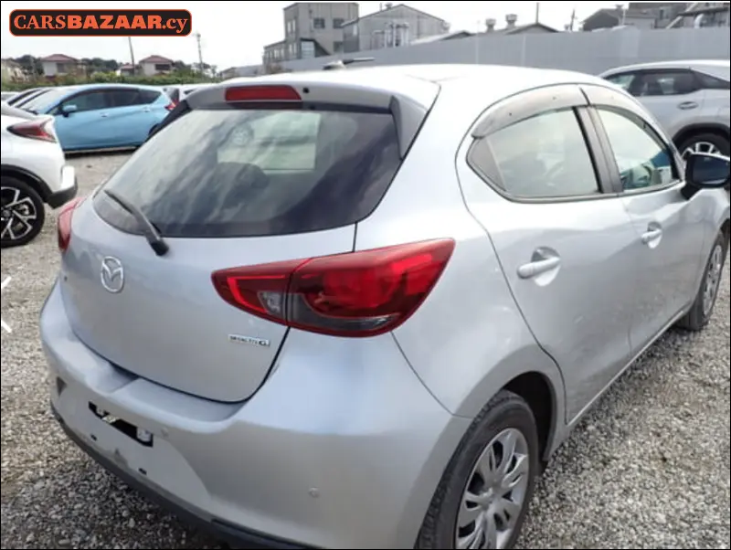 Mazda 2 - photo 3