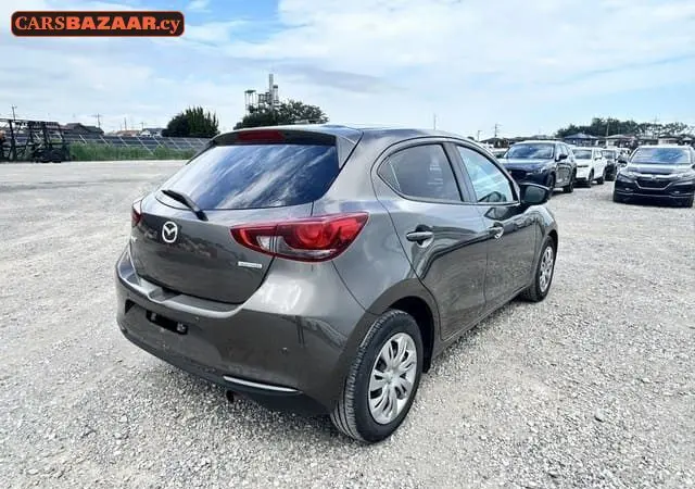 Mazda 2 - photo 4