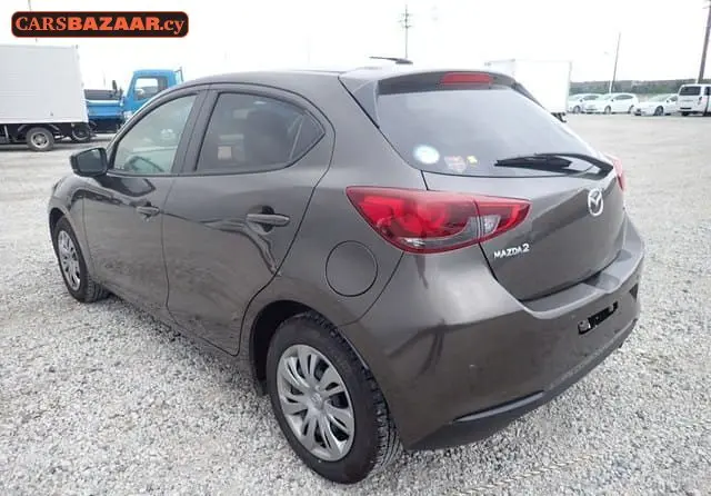 Mazda 2 - photo 5