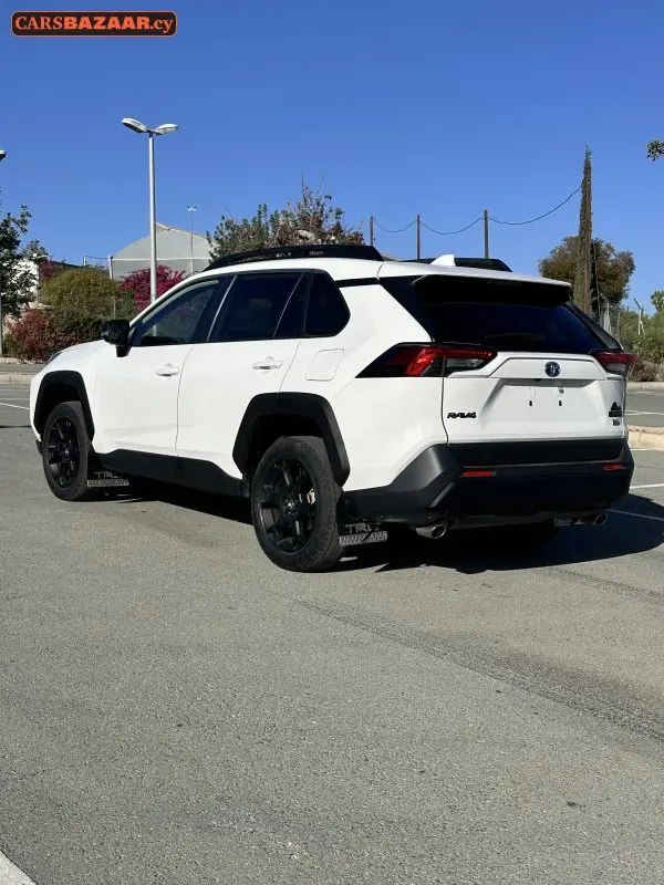 Toyota RAV4 Adventure  - photo 5