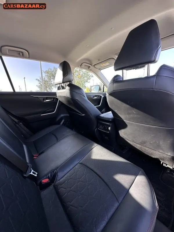 Toyota RAV4 Adventure  - photo 3