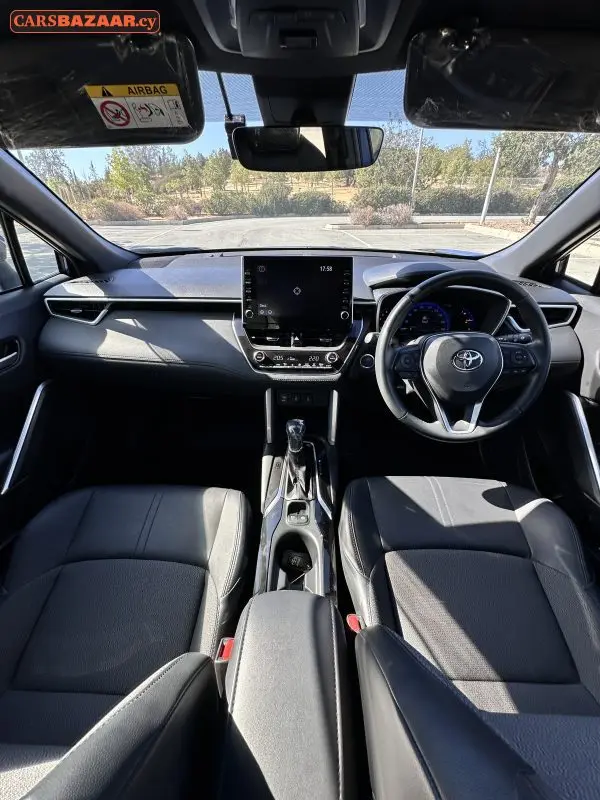 Toyota Corolla Cross - photo 11
