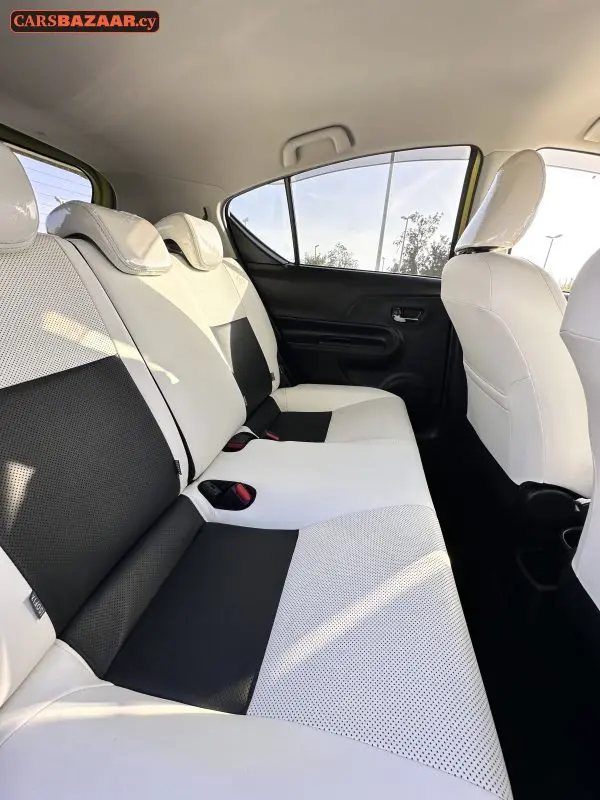 Toyota Aqua Cross - photo 2