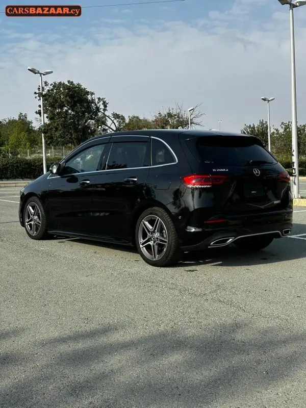 Mercedes-Benz B200d AMG Line - photo 13