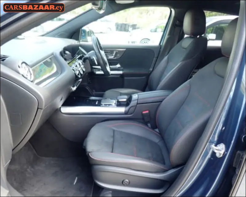 Mercedes-Benz GLA200d AMG Line  - photo 3