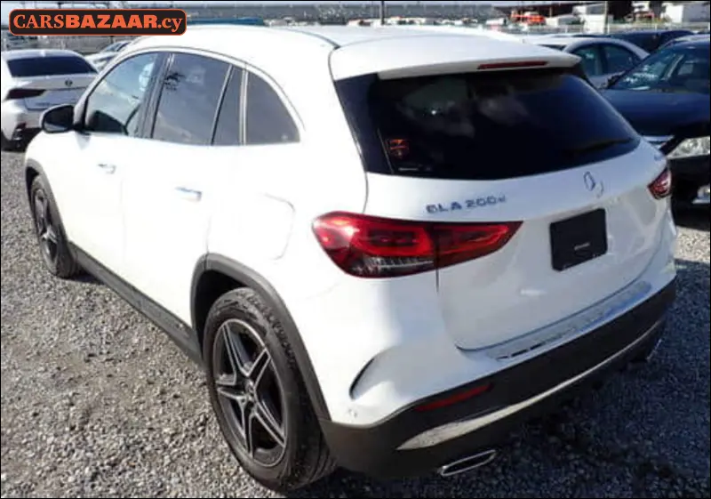 Mercedes-Benz GLA200d AMG Line  - photo 5
