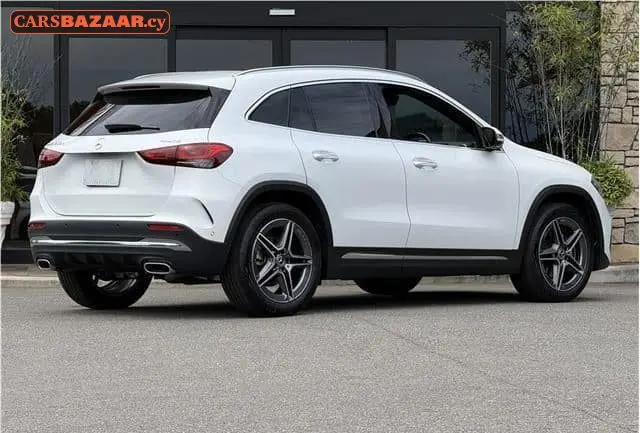 Mercedes-Benz GLA200d AMG Line  - photo 2