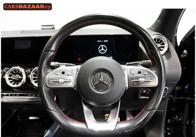 Mercedes-Benz GLA200d AMG Line  - photo 3