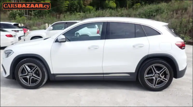 Mercedes-Benz GLA200d AMG Line  - photo 6