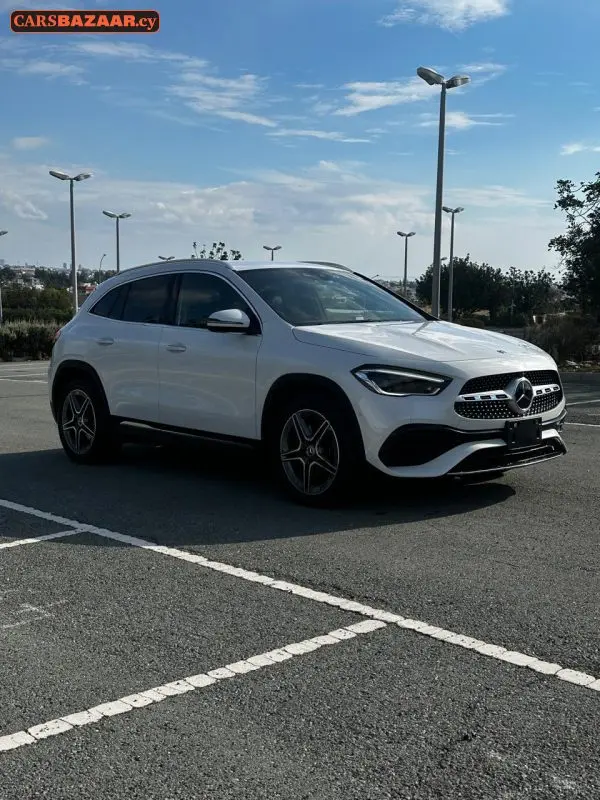 Mercedes-Benz GLA200d AMG Line  - photo 14