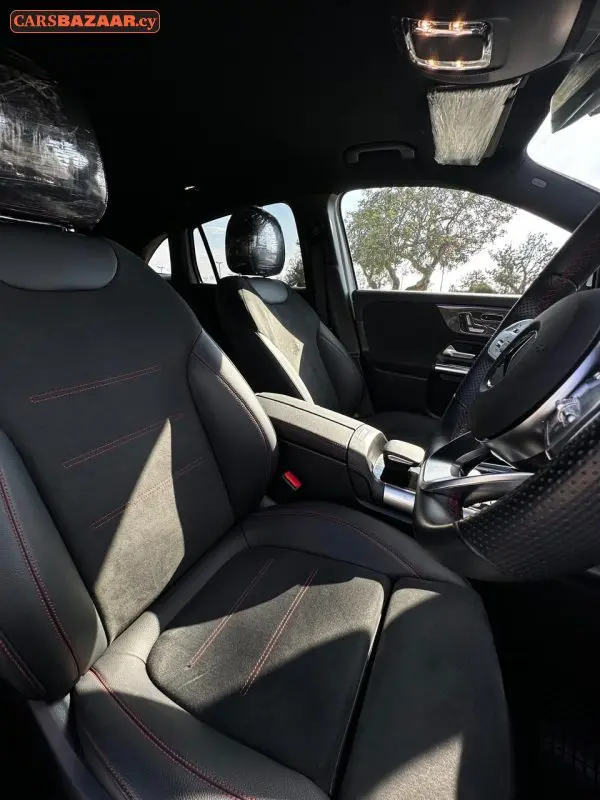 Mercedes-Benz GLA200d AMG Line  - photo 12