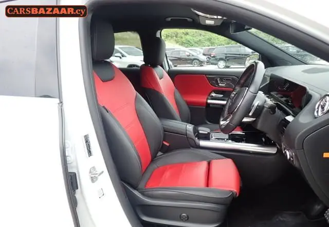 Mercedes-Benz GLA200d AMG Line  - photo 6