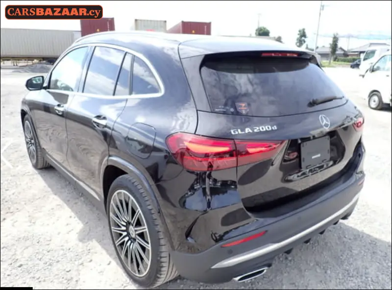 Mercedes-Benz GLA200d AMG Line  - photo 2