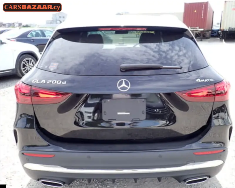 Mercedes-Benz GLA200d AMG Line  - photo 3