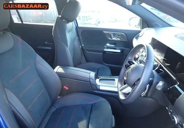 Mercedes-Benz GLA200d AMG Line  - photo 5