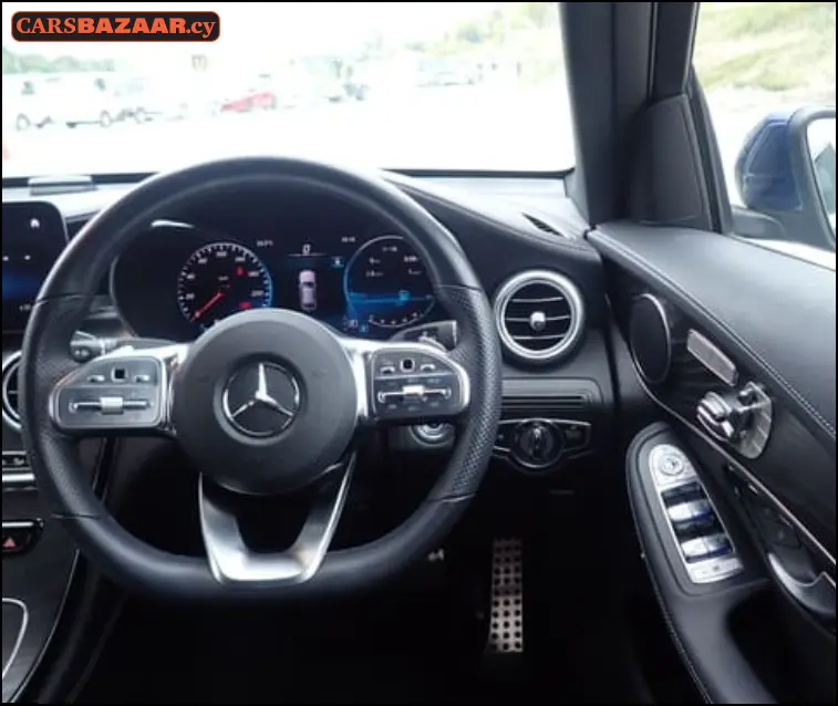 Mercedes-Benz GLC300 AMG Line - photo 6