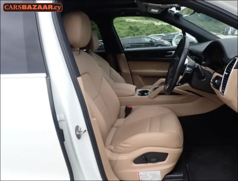 Porsche Cayenne  - photo 4