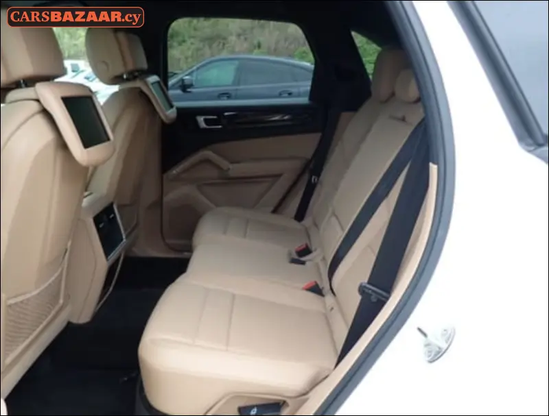 Porsche Cayenne  - photo 6