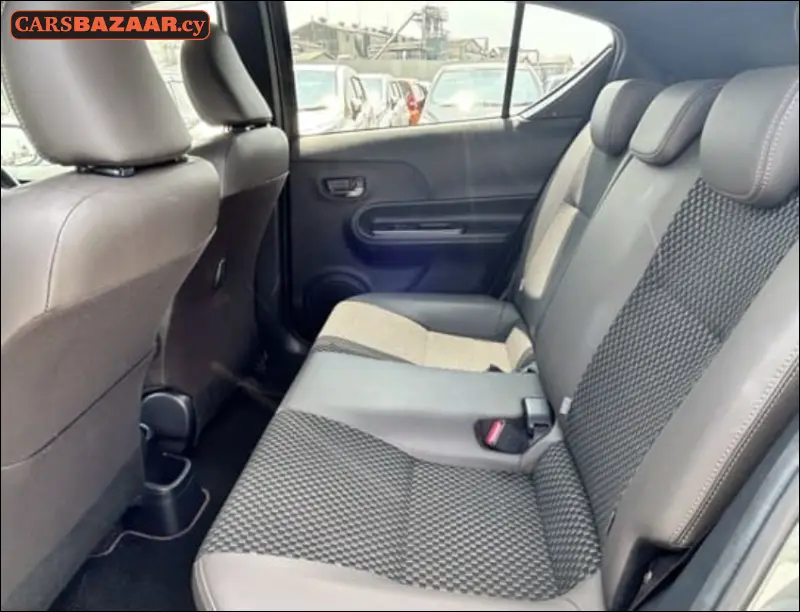 Toyota Aqua Cross - photo 6
