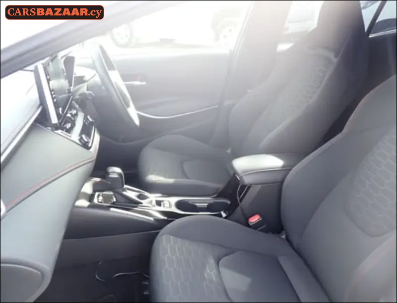 Toyota Corolla Sport - photo 3