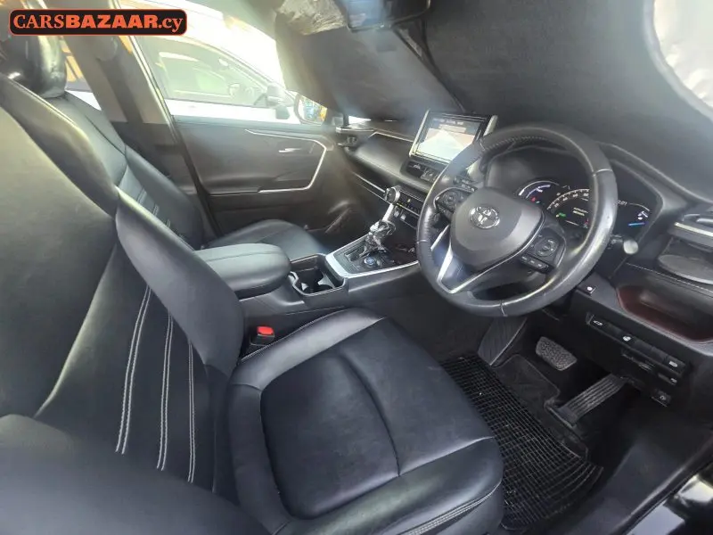 Toyota RAV4 - photo 4