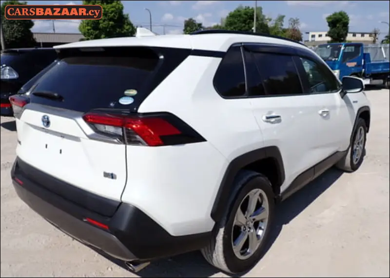 Toyota RAV4 - photo 3