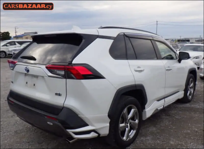 Toyota RAV4 - photo 4