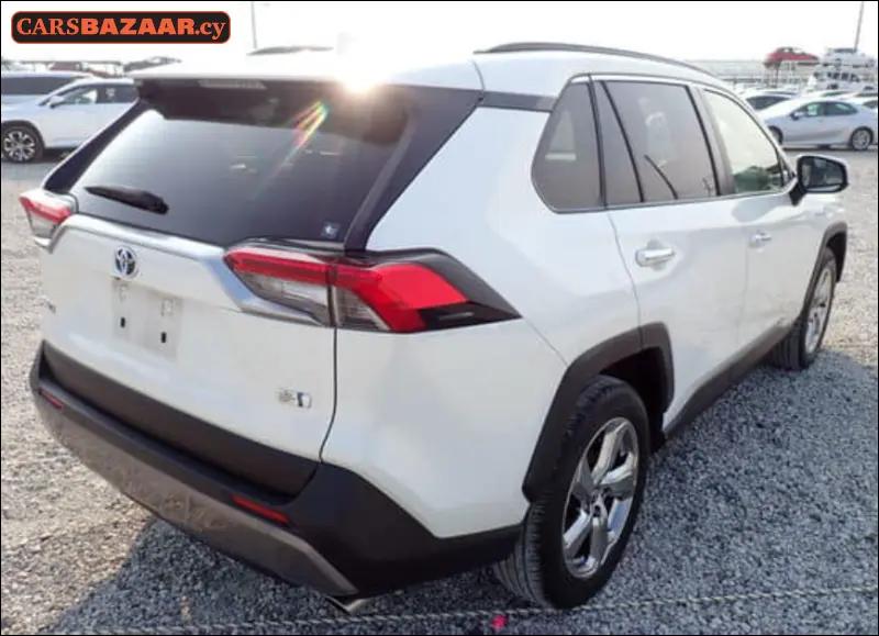 Toyota RAV4 - photo 5