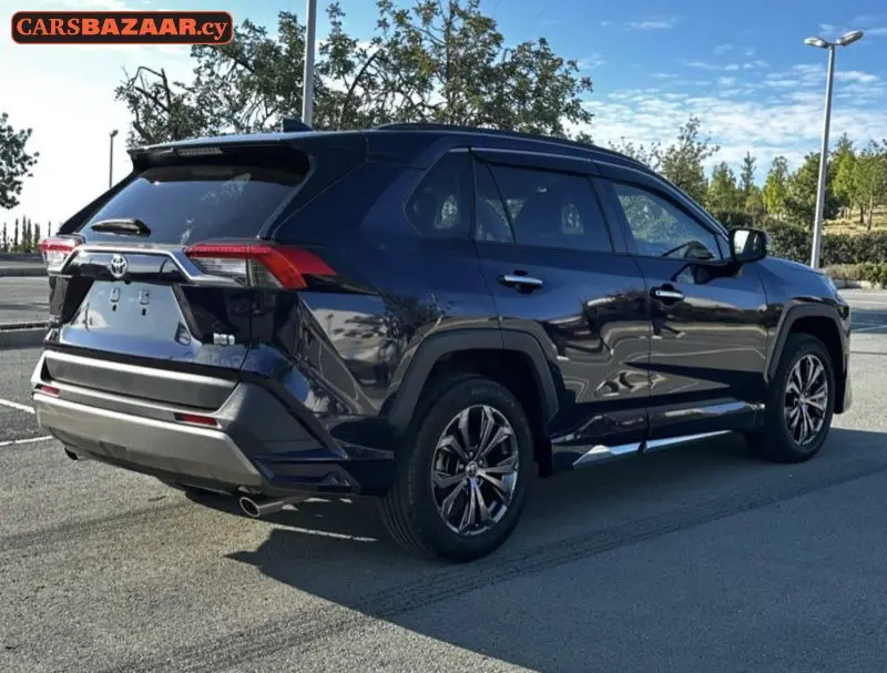 Toyota RAV4 - photo 7