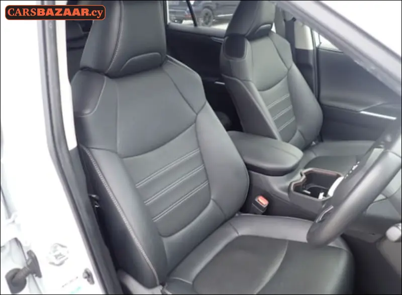 Toyota RAV4 - photo 4