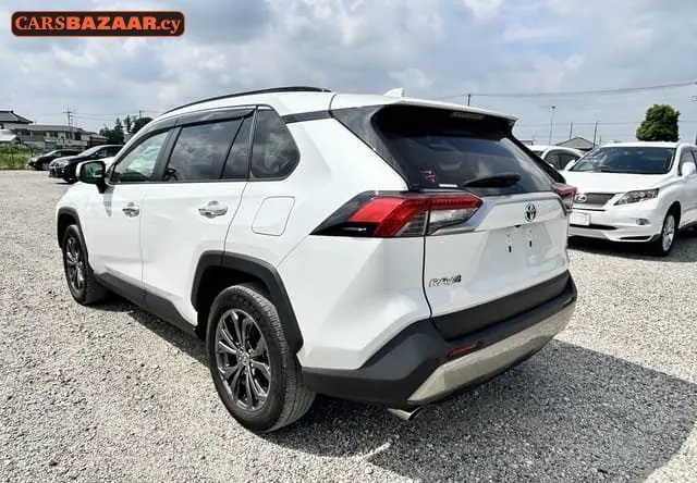 Toyota RAV4 - photo 4
