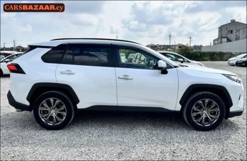 Toyota RAV4 - photo 6