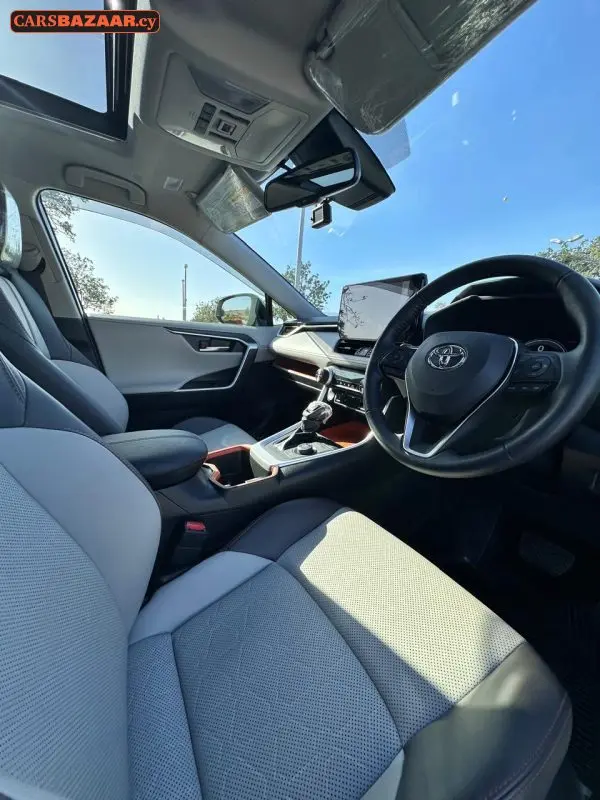 Toyota RAV4 Adventure  - photo 14