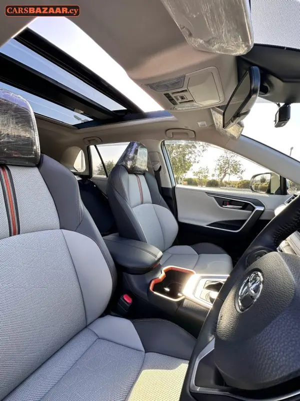 Toyota RAV4 Adventure  - photo 13