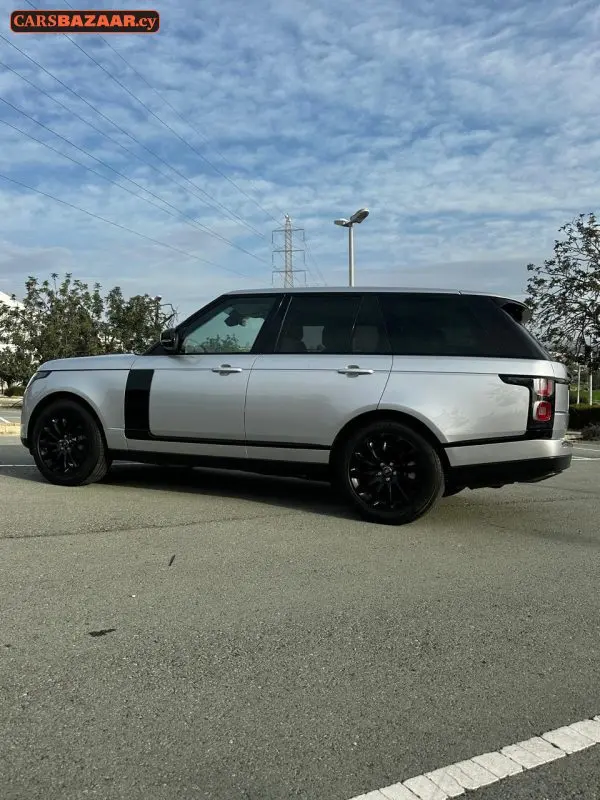 Land Rover Range Rover Vogue - photo 11