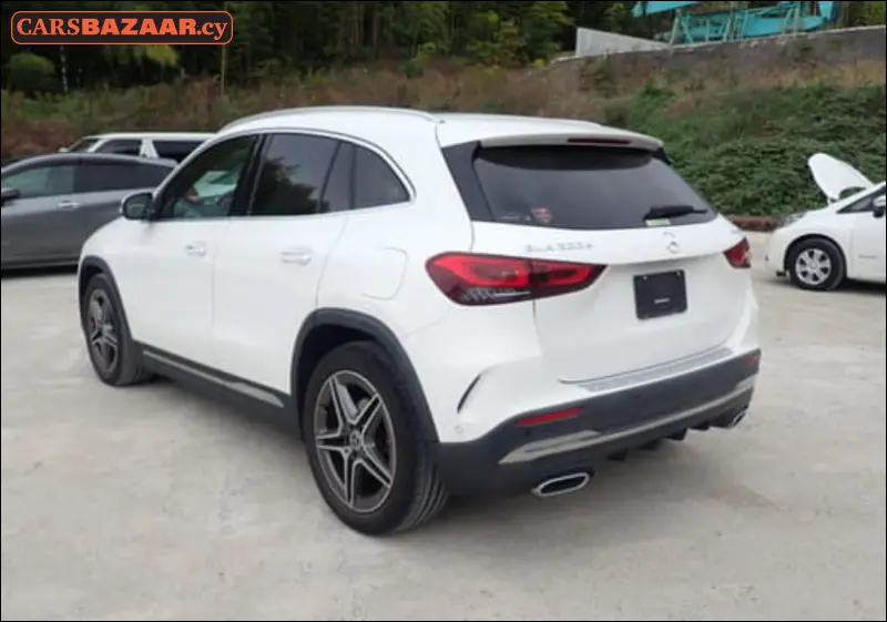 Mercedes-Benz GLA200d AMG Line  - photo 3
