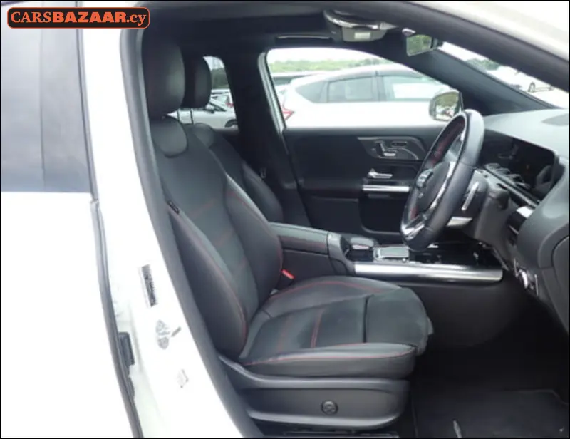 Mercedes-Benz GLA200d AMG Line  - photo 5