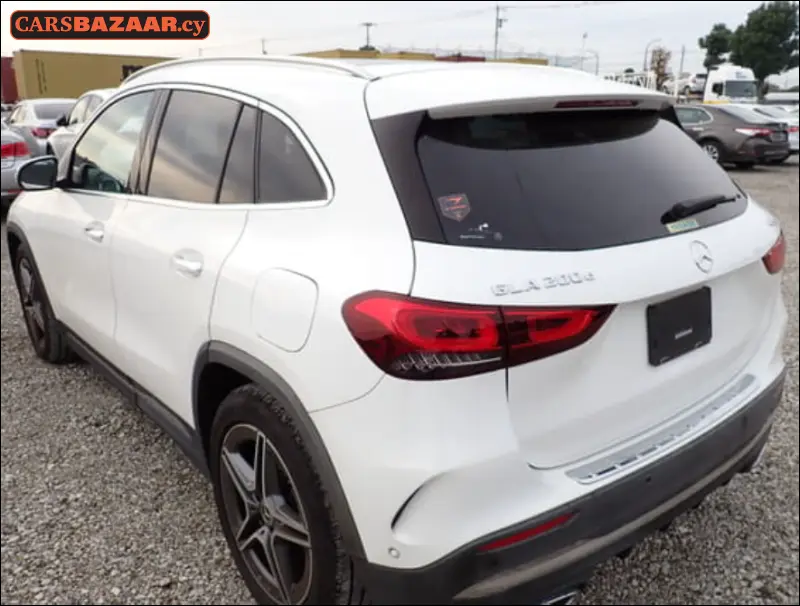 Mercedes-Benz GLA200d AMG Line  - photo 3