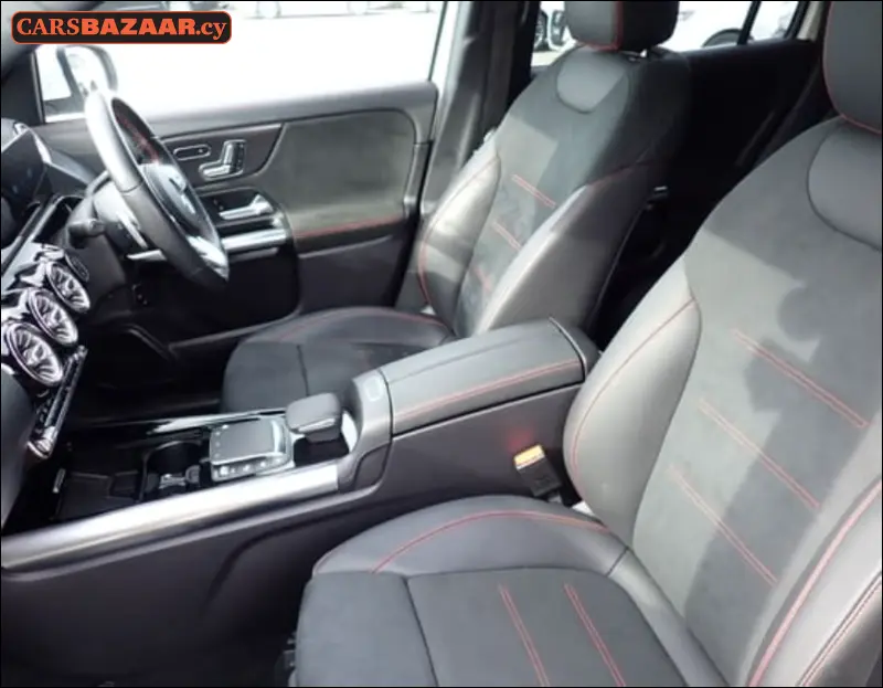 Mercedes-Benz GLA200d AMG Line  - photo 5