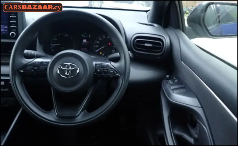 Toyota Yaris  - photo 3