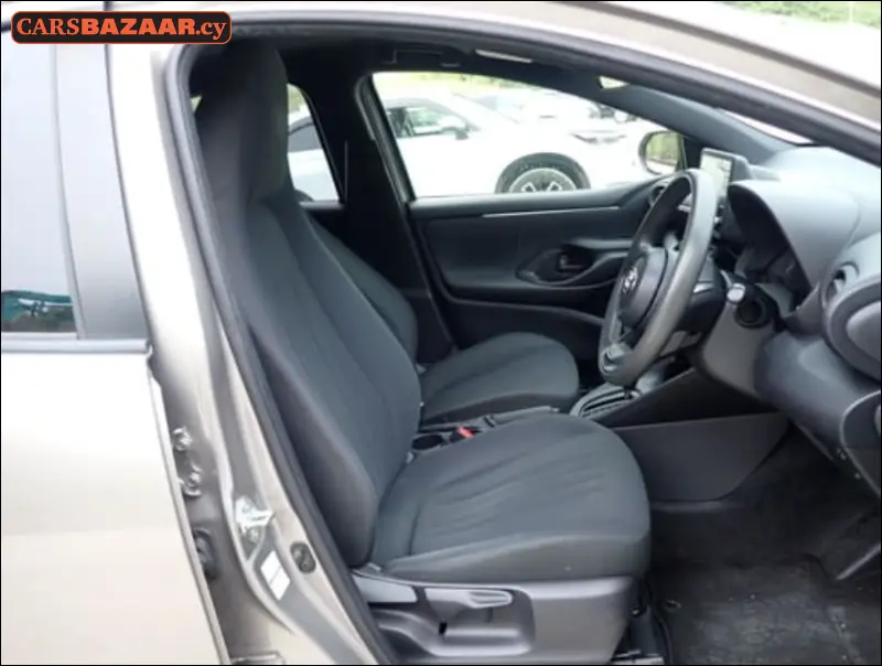 Toyota Yaris  - photo 3