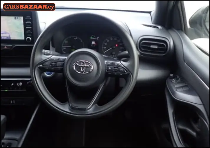 Toyota Yaris  - photo 4