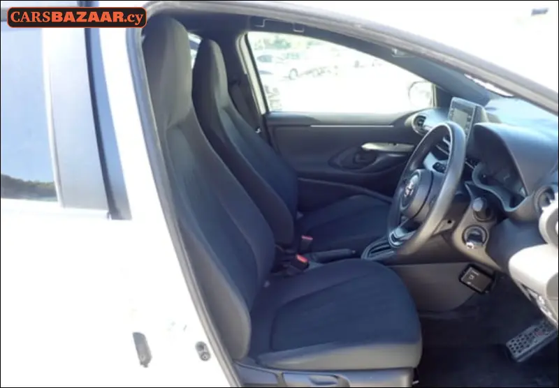 Toyota Yaris  - photo 3