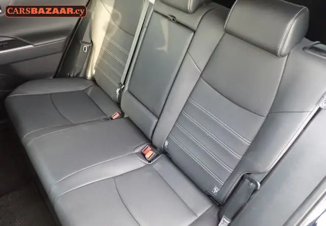 Toyota RAV4 - photo 5