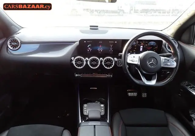 Mercedes-Benz GLA200d AMG Line  - photo 2