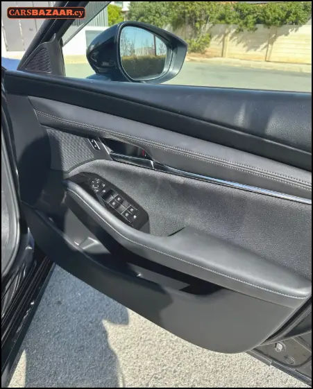 Mazda 3 - photo 9